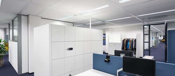 Office lockers hout wit clean centraal Witteveen Bos
